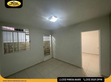 Casa · 3 Quartos · Excelente casa a venda no Centro com 3 quartos ,sala, cozinha conjugada com copa, despensa, banheiro