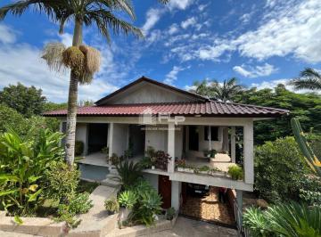 Casa · 273m² · 1 Vaga · CASA COM ÓTIMA LOCALIZAÇÃO NO CENTRO DE FELIZ