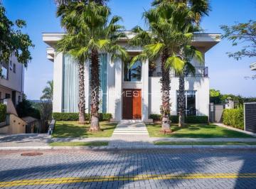 1 · Casa de condomínio com 800 m², 4 quartos sendo 4 suítes à venda no bairro Tambore.