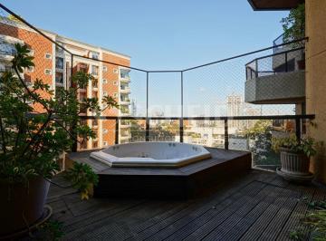 Apartamento · 246m² · 4 Quartos · 4 Vagas · Apartamento Penthouse com varanda espaçosa, jacuzzi e churrasqueira