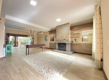 Casa · 157m² · 3 Quartos · Residência Sofisticada com 3 Suítes no Condomínio Reserva da Serra - Canela/RS