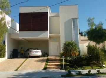 Foto 01 · Linda Casa no Residencial Aldeia da Mata - 3 Suítes, Piscina e 4 Vagas