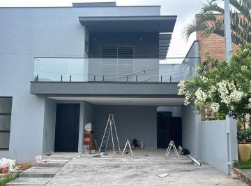 Foto 01 · Linda Casa no Condomínio Via Reggio - Fino Acabamento