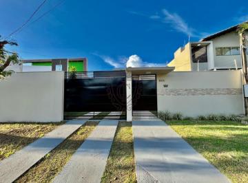 Casa · 169m² · 3 Quartos · 2 Vagas · Casa à venda em Sapezal, Água Clara II, com 3 quartos, com 169.44 m²