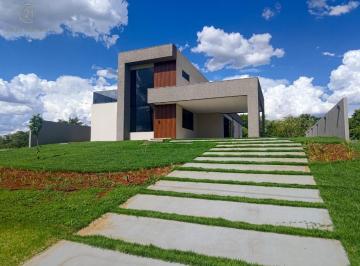 Casa · 260m² · 4 Quartos · 5 Vagas · Casa à venda em Sertanópolis, Rodovia, com 4 suítes, com 260 m², Ecovillas