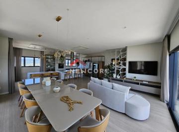 Apartamento · 78m² · 2 Quartos · 1 Vaga · Apartamento em  Av. Nereu Ramos - Centro - Balneário Piçarras/SC