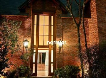 aba9cc7db908c3be54e4c4f716ef9c4f50a0a755 · Casa Estilo Europeu Tamboré 1, catalogada pelo arquiteto Marcos Tomanik