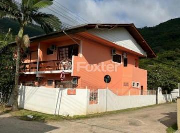 217fa122 · Casa, 11 dormitórios, 304.09 m², em Pântano do Sul