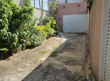 Casa · 117m² · 3 Quartos · Ponto comercial e quitinetes Vila Rosa
