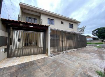 Foto 01 · SOBRADO COM SALA COMERCIAL À VENDA NO JARDIM PANORAMA EM ARAPONGAS.
