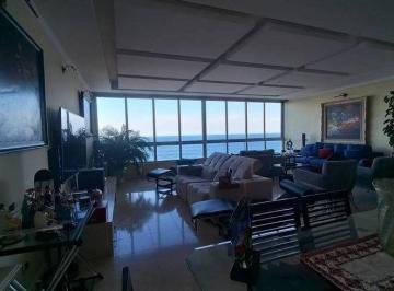 a109214ebf5d4830fc1e8db47b3e7782a3649ae8 · Apartamento no Leblon