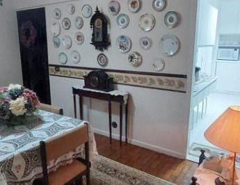 dc74f61ee69f00d647b75fae57f636e23b61d0cb · O apartamento está localizado no bairro Copacabana tem 90 metros quadrados com 3 quartos e 3 banheir