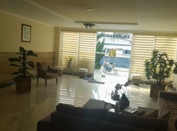 00f12bc3b87c8b2cafe85e2b7164a1a80d525194 · Sala e quarto reformado grande com 2 banheiro 1 social e 01 de empregada frente excelente ponto bem