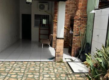 Casa de 2 quartos, Maracanaú · Linda casa com duas suítes e duas vagas de garagem no Residencial Maracanaú 1