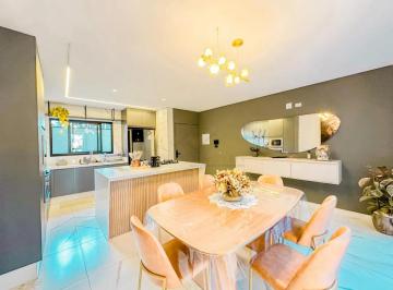 Casa · 328m² · 3 Quartos · 6 Vagas · Luxuoso Sobrado Alto Padrão  328m² á Venda| 03 Suítes | Piscina aquecida | 06 Vagas na Vila Alpina -