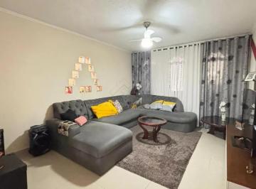 Casa · 194m² · 4 Quartos · 2 Vagas · Sobrado à venda com 194m², 4 quartos e 2 vagas
