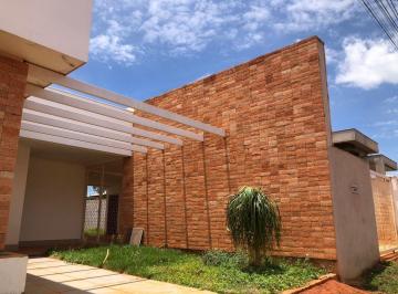003 · Casa nova, recém construída, ambientes amplos, acabamentos de porcelanato, projeto exclusivo.