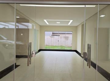 05 · Casa nova, recém construída, ambientes amplos, acabamentos de porcelanato, projeto exclusivo.