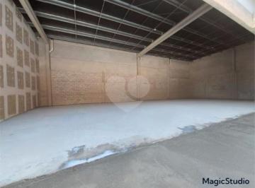 Comercial · 230m² · 38 Vagas · Salão Comercial à venda em Engordadouro - SP