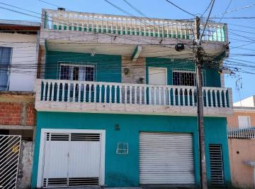 Casa · 140m² · Terreno com duas casas em ótima localização no Cajuru