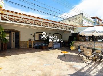 Casa · 115m² · 2 Quartos · 3 Vagas · QRO A | Casa térrea com 2 quartos - sendo 1 suíte - 4 vagas - área de churrasqueira - quintal - ace