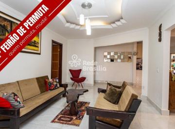Casa · 300m² · 3 Quartos · 4 Vagas · SHVP Rua 6 | Casa térrea em condomínio fechado com 3 quartos - sendo 1 suíte - 3 vagas - área de laz