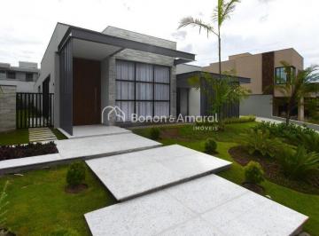 Casa · 318m² · 3 Quartos · 4 Vagas · Conforto e Sofisticação em Condomínio de Alto Padrão