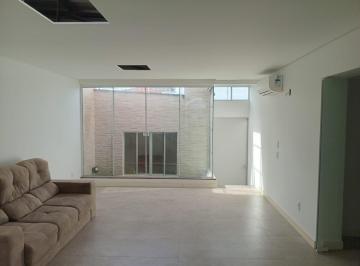 Apartamento · 131m² · 3 Quartos · 1 Vaga · Apartamento de 3 quartos com vaga no bairro Teresópolis