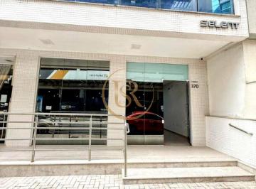 Sala comercial disponível para locação anual na Meia Praia · Sala comercial disponível para locação anual na Meia Praia