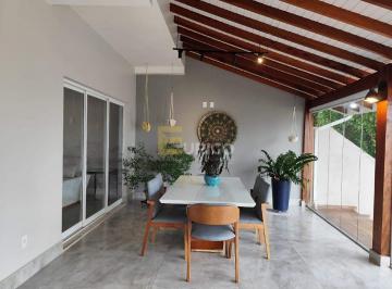 Casa · 210m² · 3 Quartos · 4 Vagas · Casa em condomínio à venda no Condomínio Flor da Serra em Valinhos/SP