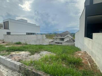 2febb794ecfd8ba732c5688c0805a74c4f891c44 · Terreno de 490 m² no Condomínio Residencial Jaguary