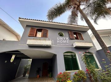 Casa · 242m² · 4 Quartos · 4 Vagas · casa com 4 dormitórios , churrasqueira e quintal à venda