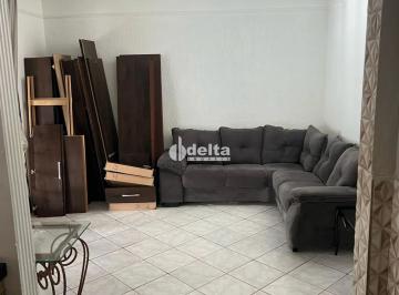 Casa · 250m² · 3 Quartos · 5 Vagas · Casa com 3 quartos disponível para venda no bairro Carajás em Uberlândia-MG