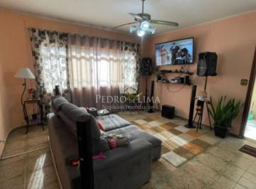 Casa · 240m² · 2 Quartos · 3 Vagas · Casa térrea 2 quartos, sendo 1 suíte, 3 vagas, na Penha.
