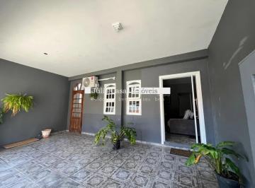 Casa · 130m² · 3 Quartos · 2 Vagas · Sobrado a Venda 3 quartos com 1 Suíte.
