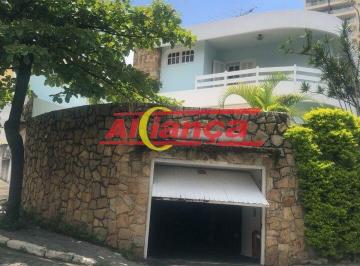 Casa · 430m² · 3 Quartos · 4 Vagas · Excelente Sobrado com 3 suítes