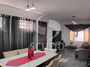 Casa · 140m² · 4 Quartos · 2 Vagas · Sobrado no Jardim Sabará com 4 Quartos e 2 Vagas