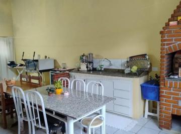 Casa · 200m² · 3 Quartos · 2 Vagas · Imovel a venda na Vila Assis Brasil