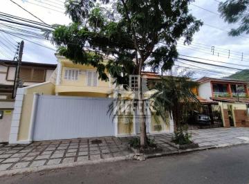 Casa de 4 quartos em São Francisco · Casa com 4 quartos à venda, 325 m² por R$ 2.200.000 - São Francisco - Niterói/RJ