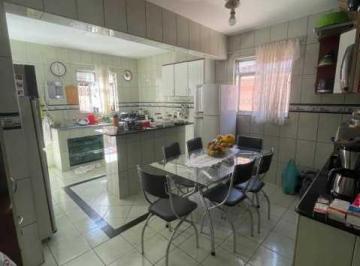 Casa · 230m² · 3 Quartos · 1 Vaga · Duas casas no mesmo terreno garagem e terraço com churrasqueira em Irajá - Rio d