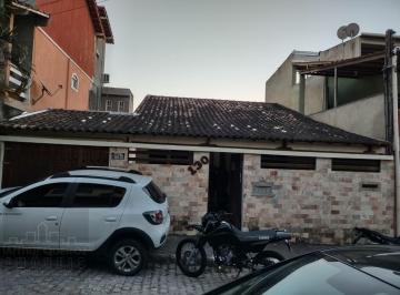 202410101101352858.jpg · Casa para Venda em Macaé, Jardim Santo Antônio, 2 dormitórios, 2 banheiros, 1 vaga