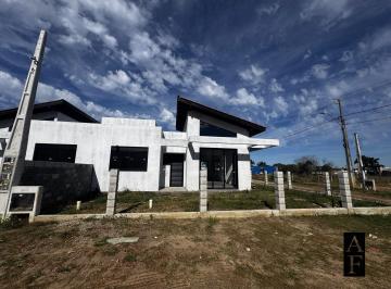 Casa · 89m² · 2 Quartos · 1 Vaga · Casa de Alvenaria em Garopaba