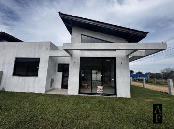 Casa · 89m² · 2 Quartos · 1 Vaga · Casa de Alvenaria em Garopaba