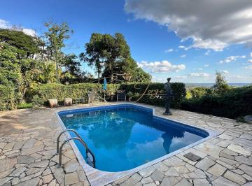 Casa · 392m² · 3 Quartos · 4 Vagas · Chácara completa em condomínio em Valinhos! Aceita apartamento em Campinas!