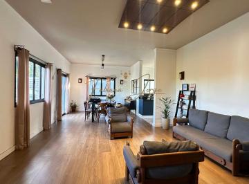 Casa · 1000m² · 3 Quartos · 12 Vagas · Casa maravilhosa, única, num condomínio de chacaras em Valinhos!