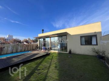 f68d454f · Casa, 4 dormitórios, 183 m², em Ribeirão da Ilha