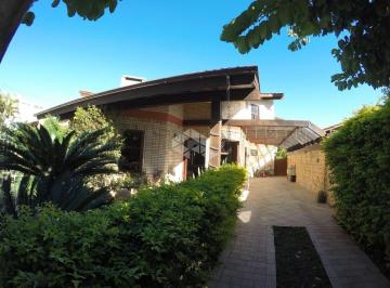 Casa · 430m² · 5 Quartos · 4 Vagas · Casa Alto Padrão com 5 Suítes em Jurerê