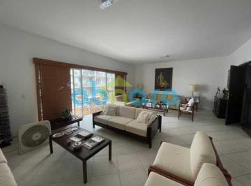 Apartamento · 200m² · 3 Quartos · 2 Vagas · Apartamento :  / Residencial / Copacabana