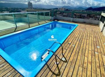 Piscina na Cobertura · Apartamento à venda no Gonzaguinha em São Vicente.
