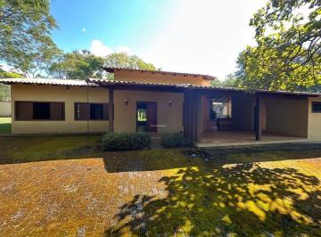 Casa · 3000m² · 2 Quartos · 10 Vagas · Casa em condomínio fechado com excelente localização